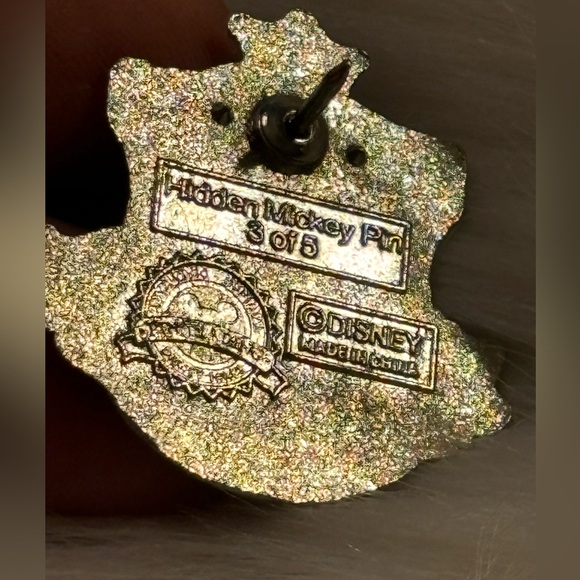 Disneyland Jiminy Cricket Trading Pin 2012 - Picture 3 of 4